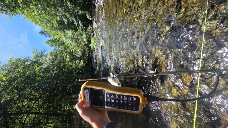 collecting a discharge measurement with a flowtracker2